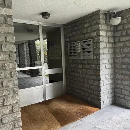 The Queen In The Snow * Courmayeur