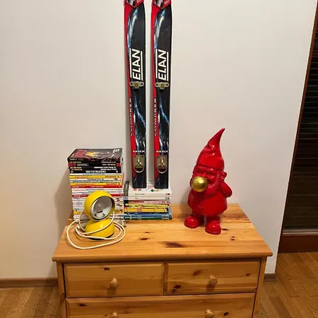 The Queen In The Snow *