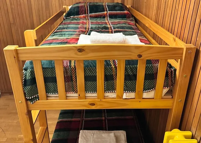 The Queen In The Snow * Courmayeur